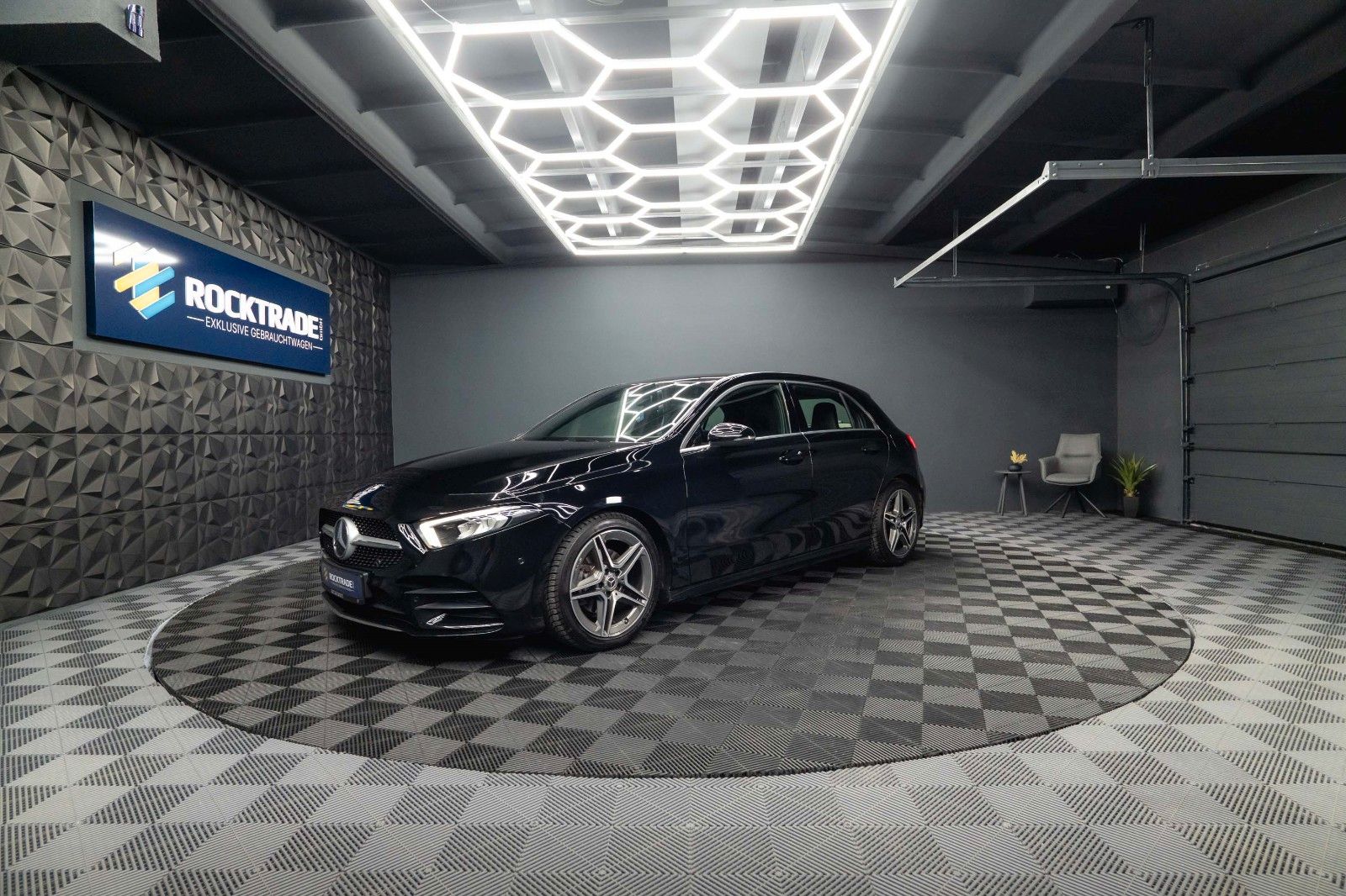 Fahrzeugabbildung Mercedes-Benz A 200 AMG Line *LED*Virtual Cockpit*CarPlay*