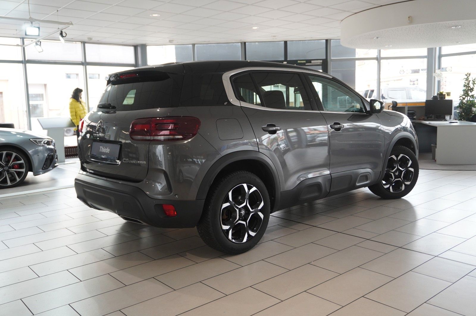 Fahrzeugabbildung Citroën C5 Aircross 1.2T SHINE EAT-8 NAVI/LED/KAMERA/SH