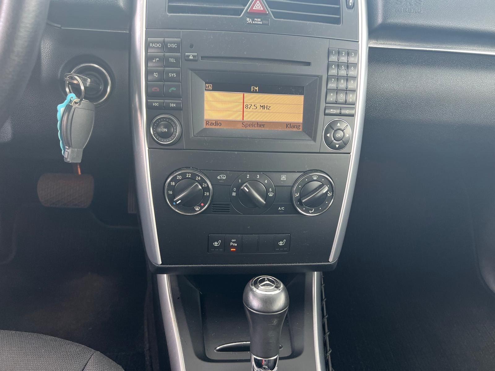 Mercedes-Benz B180 2010 — photo 5