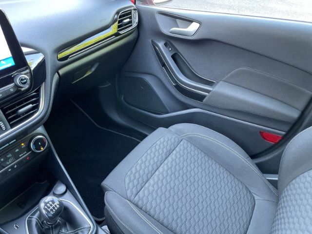 Fahrzeugabbildung Ford Fiesta 1.0 EcoBoost Titanium Sitzheizung, Einpar