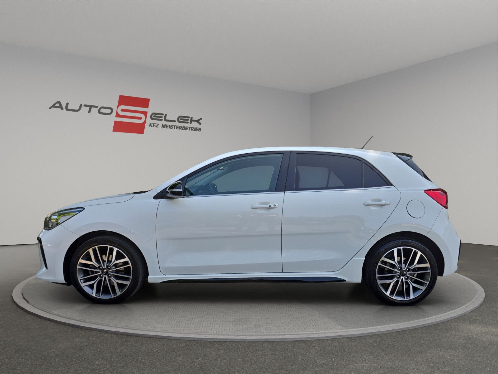 Fahrzeugabbildung Kia Rio GT-Line KAMERA NAVI LEDER