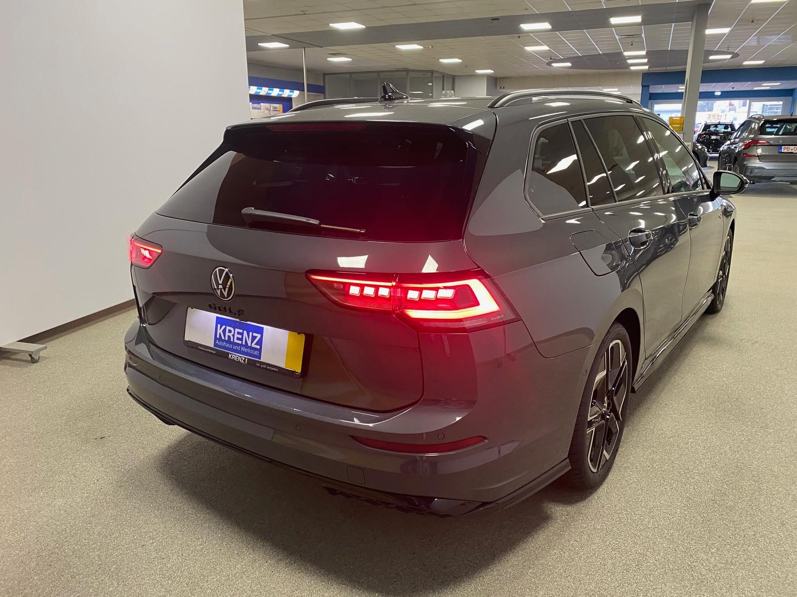 Fahrzeugabbildung Volkswagen Variant 2.0 TDI DSG R-Line BLACKSTY+MATRIX+5JGAR