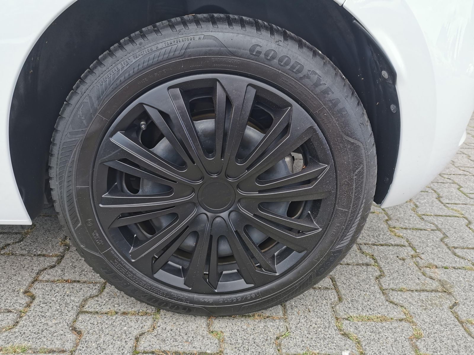 Fahrzeugabbildung Opel Corsa F -e Edition*PDC hin.+Cam*Carplay*Allwe.*