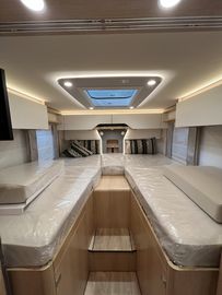 HYMER  ERIBA  HYMERCAR B-Klasse ML I 880 *Aktion Hubstützenanlage*