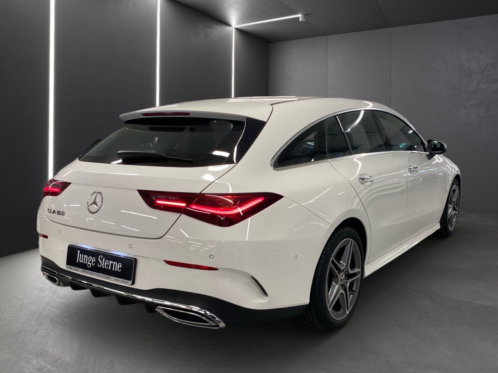 Fahrzeugabbildung Mercedes-Benz CLA 180 SB AMG PLUS*Kamer*LED*Easy-Pack*CarPlay*