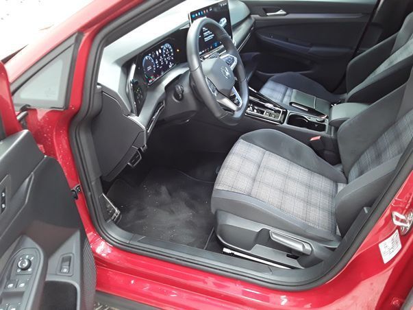 Volkswagen Golf - Bild 6
