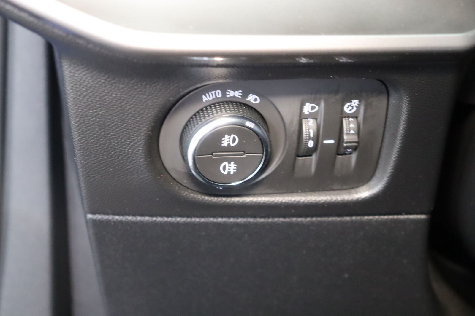 Fahrzeugabbildung Opel Mokka 1.2i Elegance 1.Hand * HU/AU neu