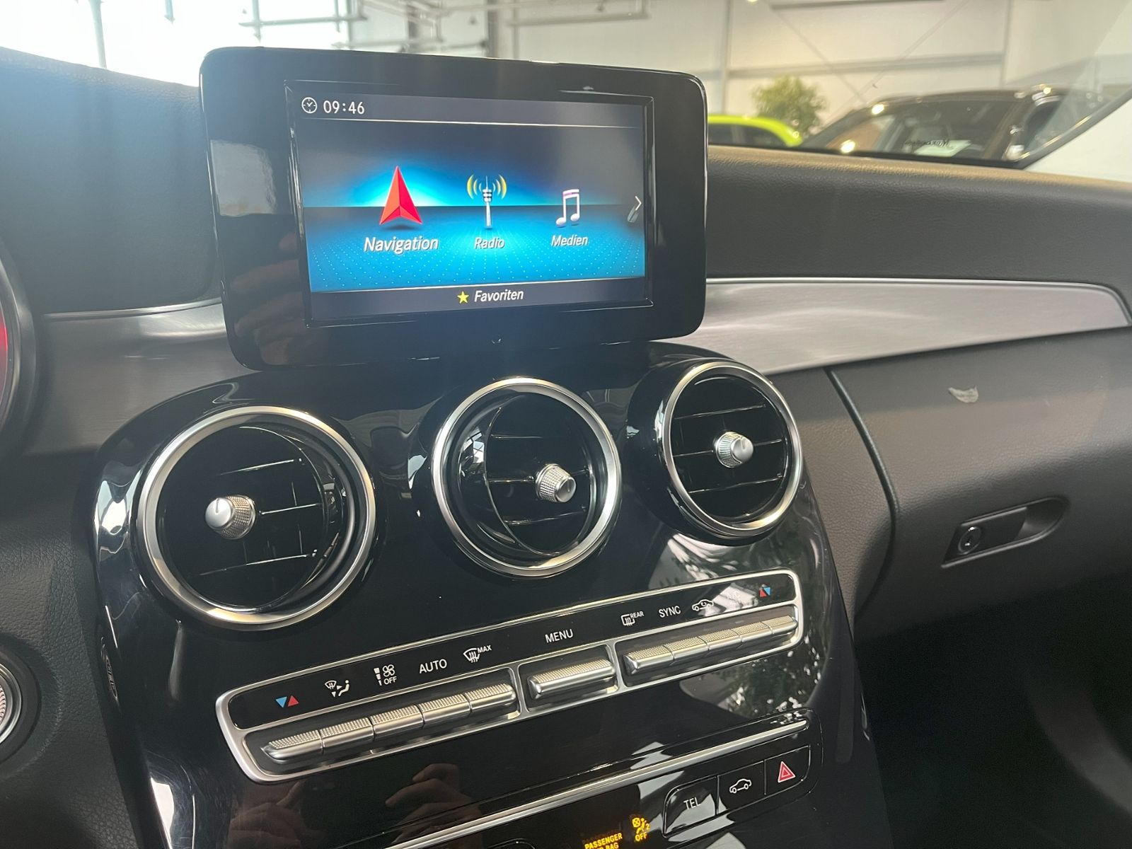 Fahrzeugabbildung Mercedes-Benz C 220 d 9G-TRONIC LED NAVI KAMERA NIGHT PAKET