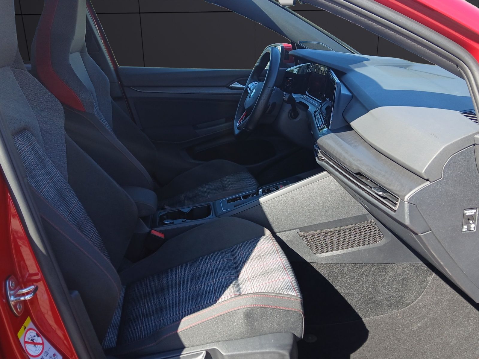 Fahrzeugabbildung Volkswagen Golf VIII GTI DSG Matrix Navi AID ACC RFK Harman
