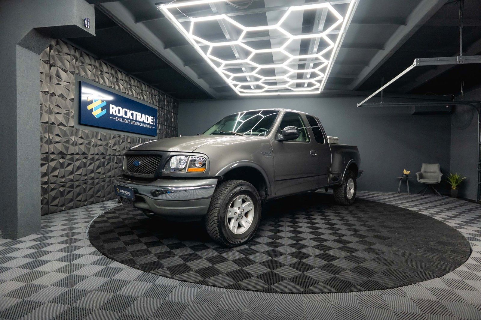 Fahrzeugabbildung Ford F150 5.4L V8 4x4 Triton SuperCab *LKW*AHK 3000kg