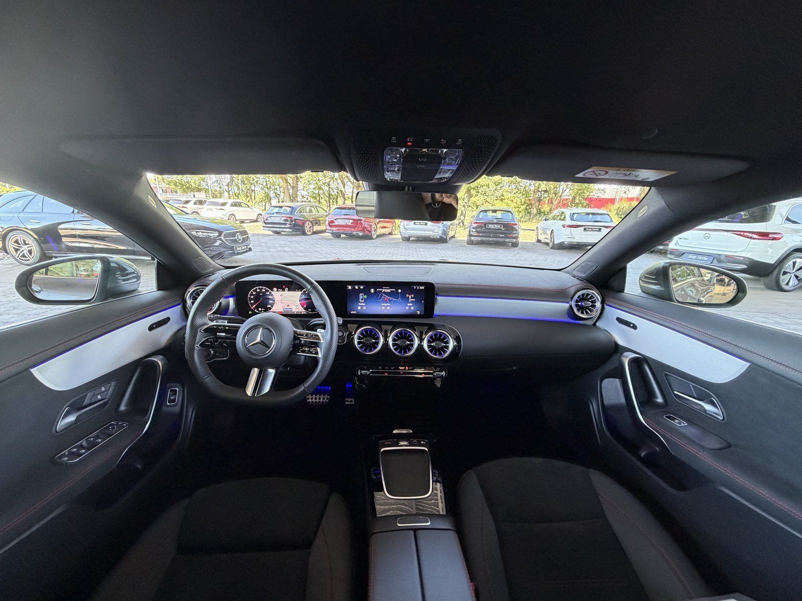Mercedes-Benz CLA 180 Coupé Edition AMG Winterpaket Keyless 36 foto 11