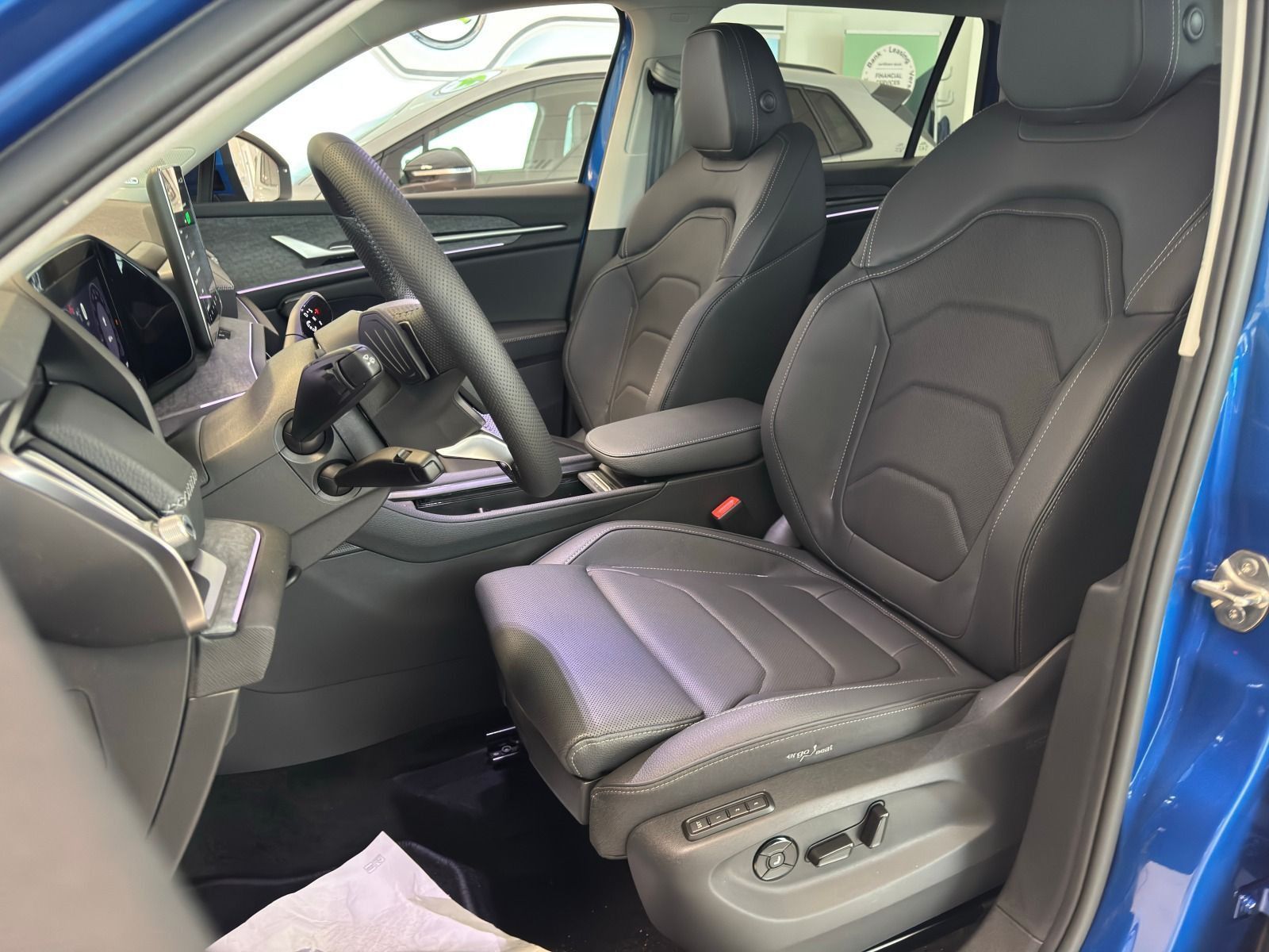 Fahrzeugabbildung SKODA Kodiaq 2.0 TSI 4x4*360°Cam*AHK*Massage*StHz*Head