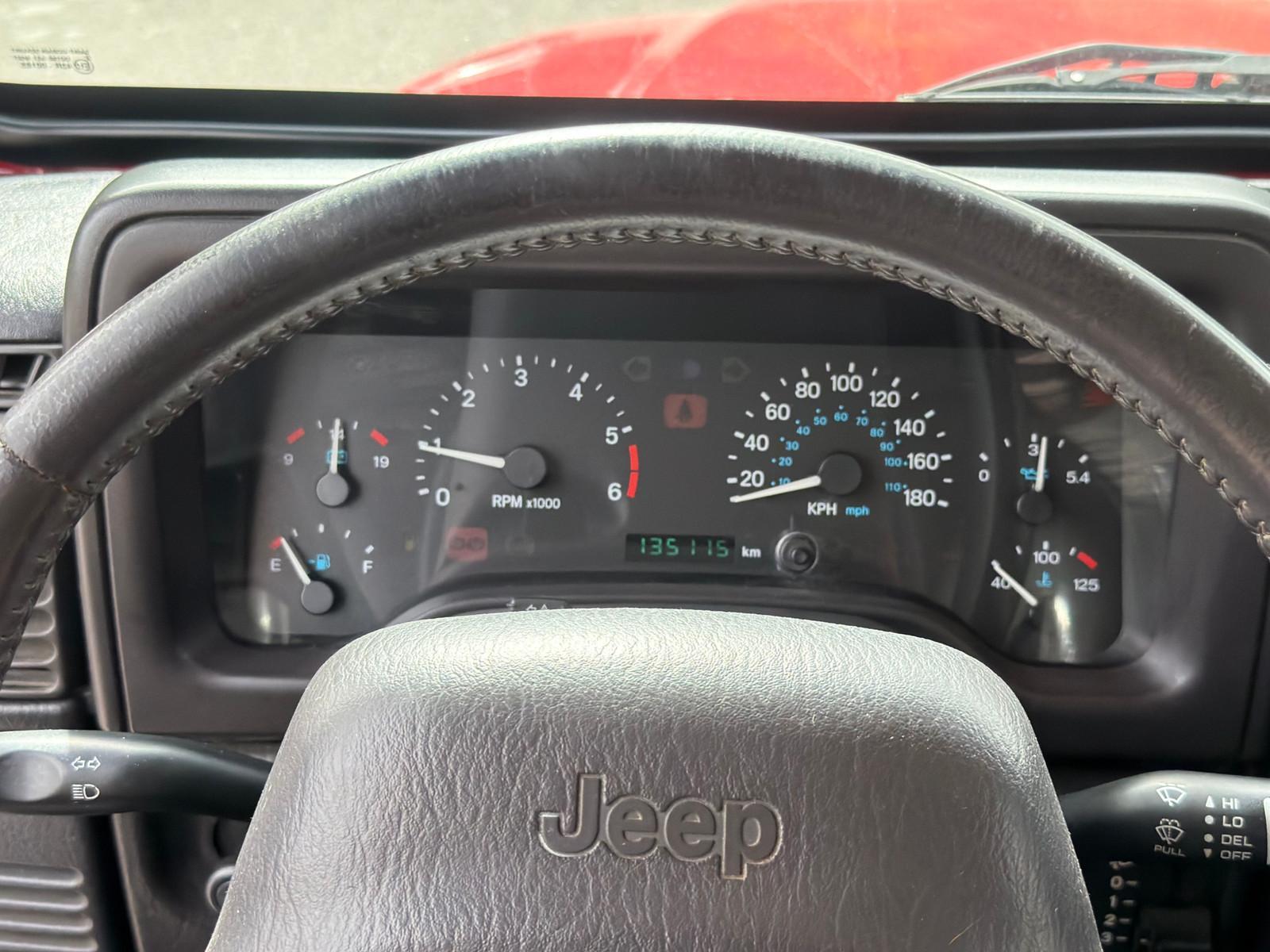 JEEP WRANGLER 4.0 SAHARA SPORT 177CH - 4X4 - CONTRÔLE TECHNIQUE NEUF - BVM