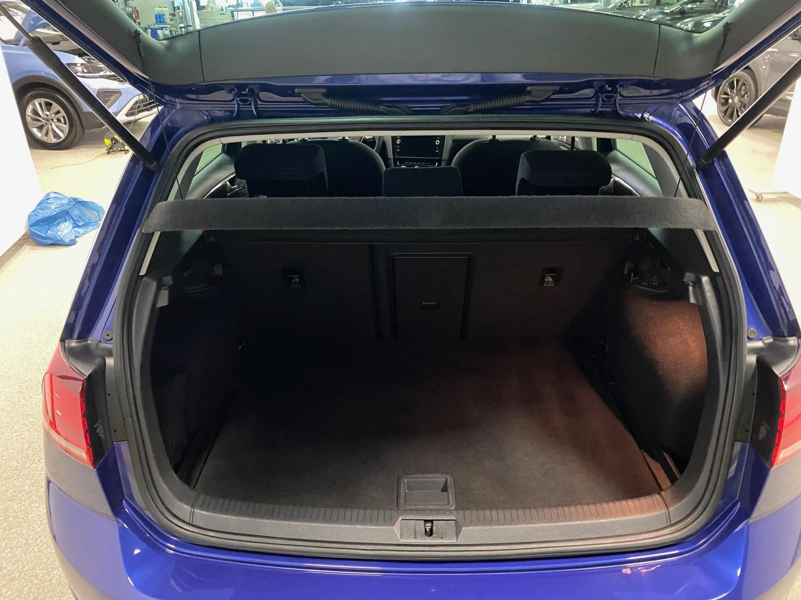 Fahrzeugabbildung Volkswagen Golf 1.0 TSI Join+ALLWETTER+KLIMA+SITZHEIZ+NAVI+