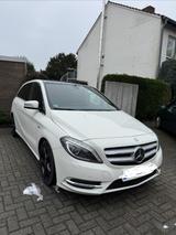Mercedes-Benz B 180 BlueEFFICIENCY - - Mercedes-Benz B 180 Gebrauchtwagen in Mülheim (Ruhr)
