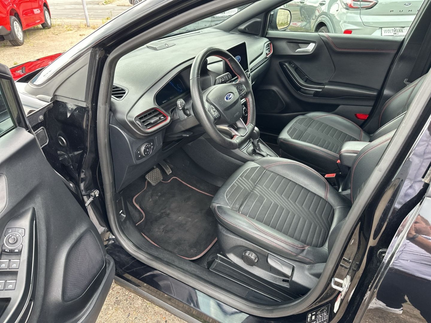 Fahrzeugabbildung Ford Puma Hybrid ST-Line X 1.0 EcoBoost Mild EU6d Nav