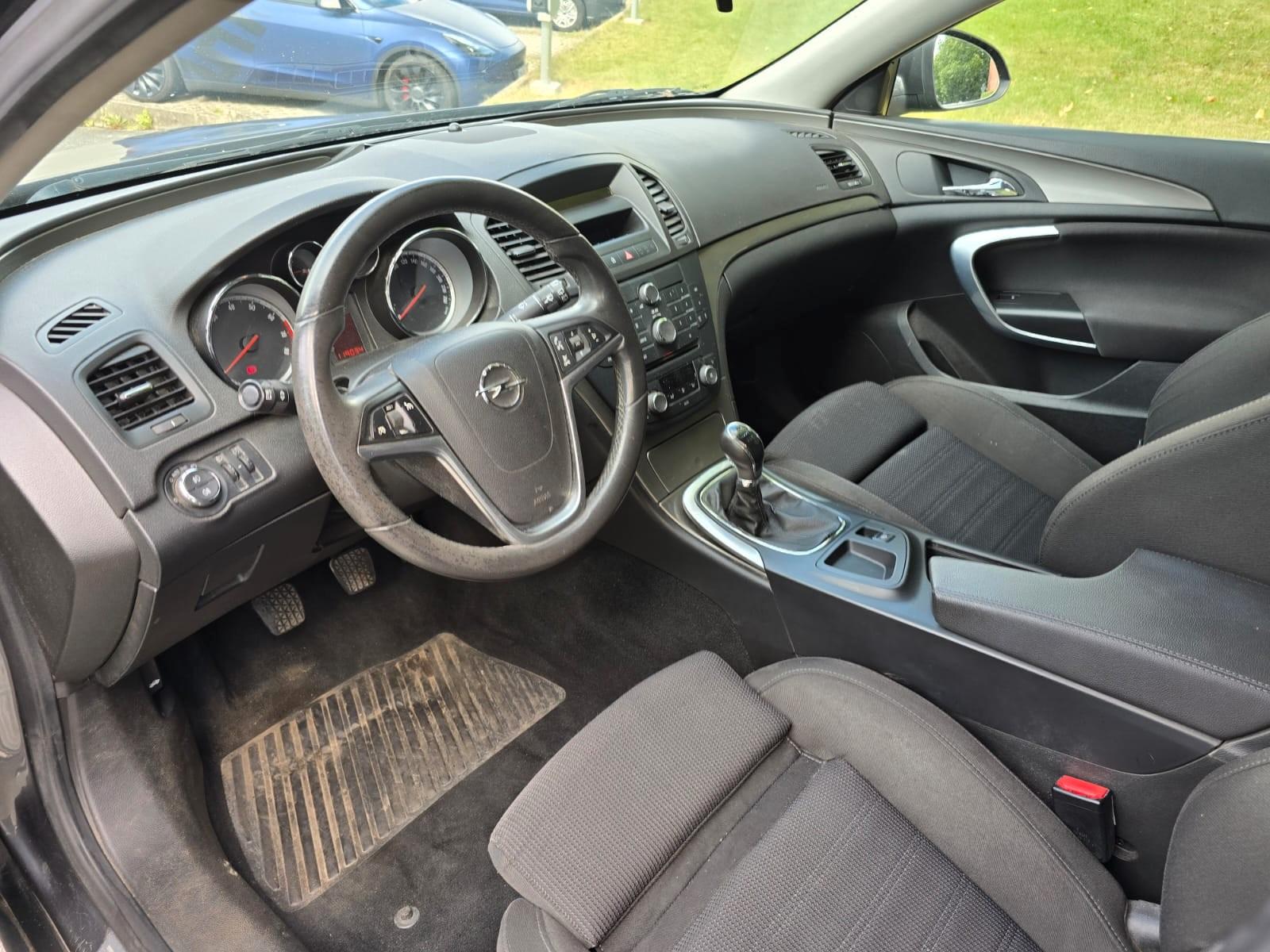 Opel Insignia 2009 — photo 9