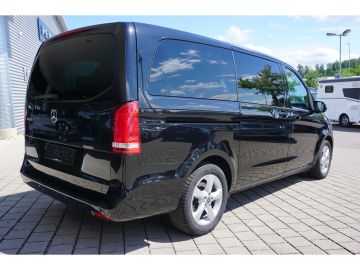 Mercedes V 220 - 7