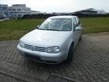 Volkswagen VW Golf 4 TÜV neu silber 1,6 - Volkswagen Golf aus 2003: 1.6