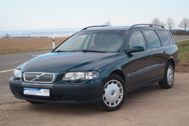 Volvo V70 2.4 D5 Comfort +Automatik+AHK+