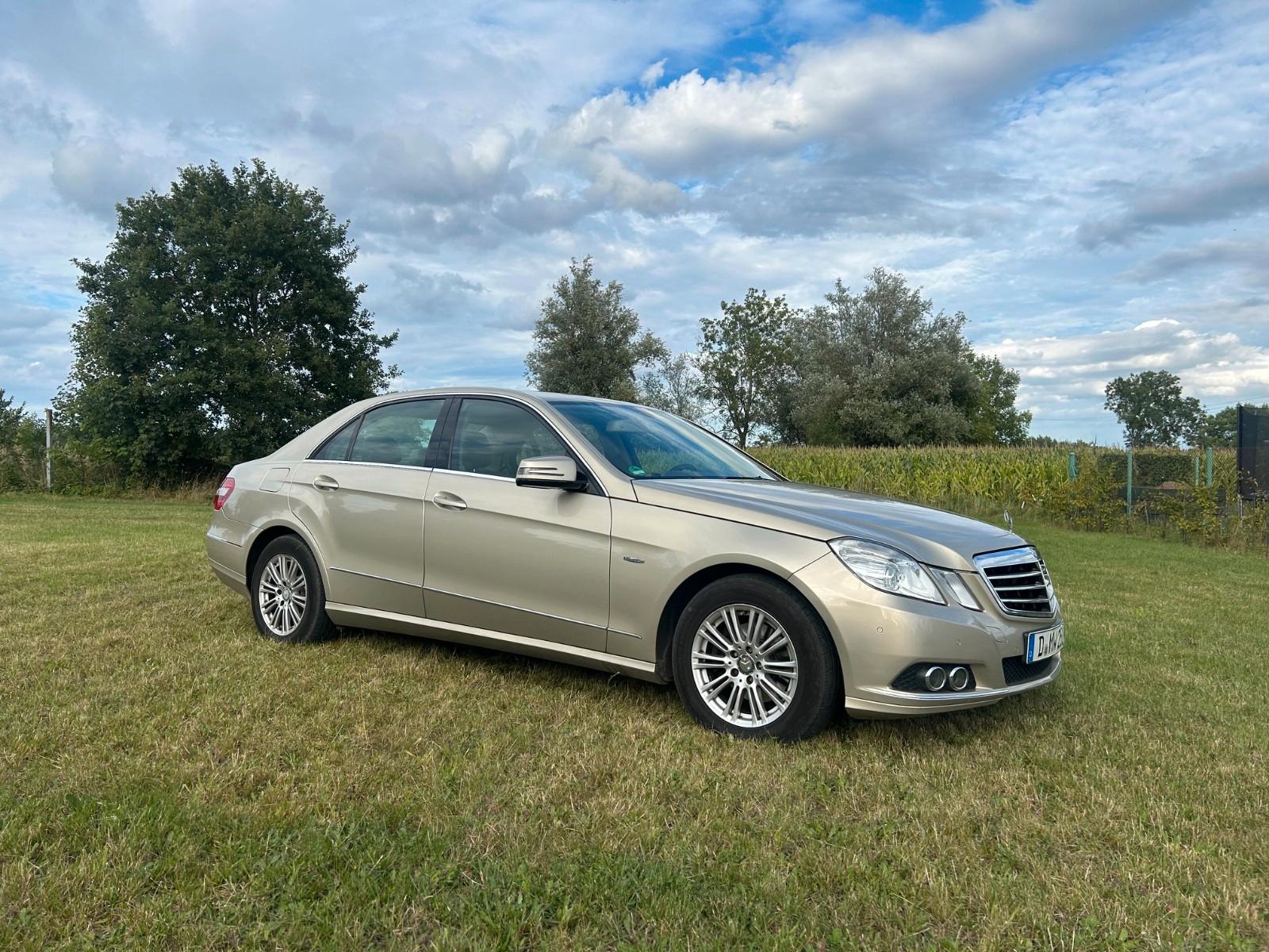 Mercedes-Benz E 220 CDI BlueEFFICIENCY Standard