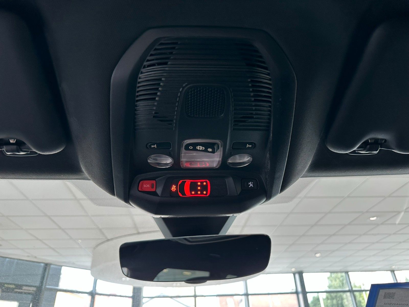 Fahrzeugabbildung Peugeot 5008 GT -PACK 1.5D LED/NAVI/SHZ/ALCANTARA/AHK