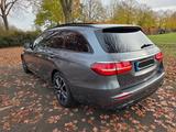 Mercedes-Benz E 220 d T AT Avantg. LED Pano AHK HeadUp Night - Mercedes-Benz E 220 mit Panoramadach