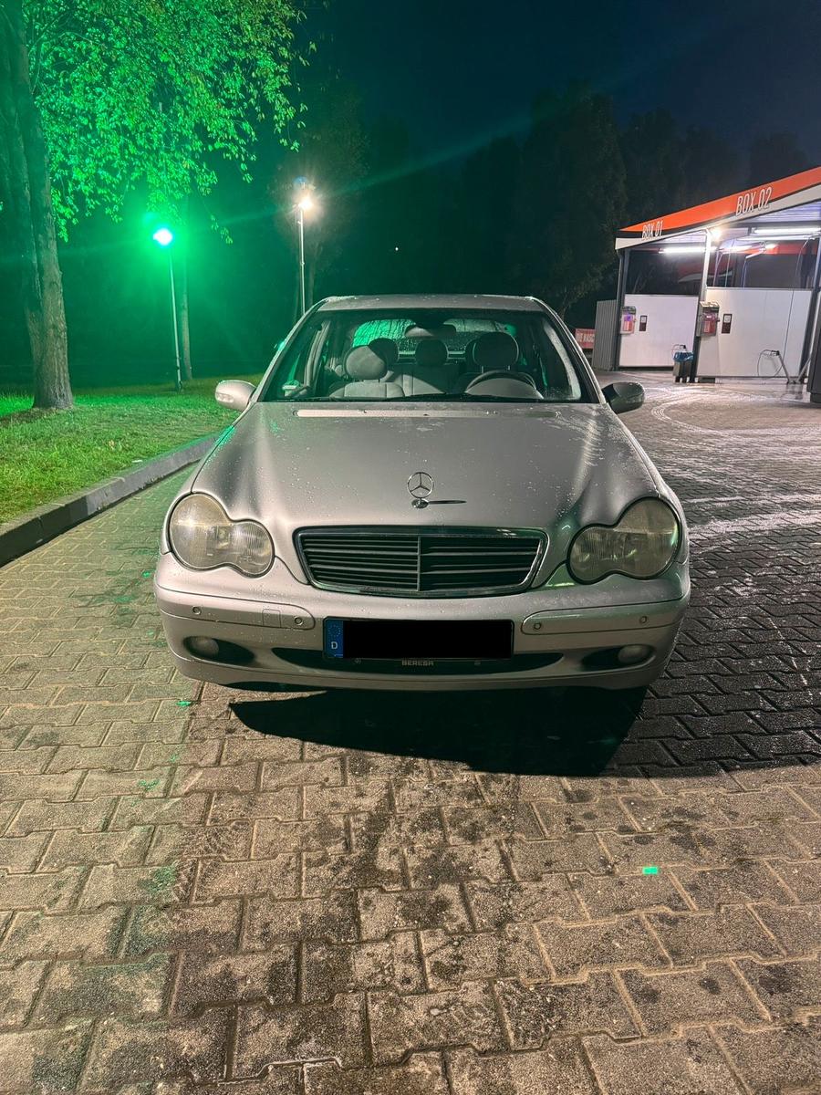 Mercedes-Benz C 180