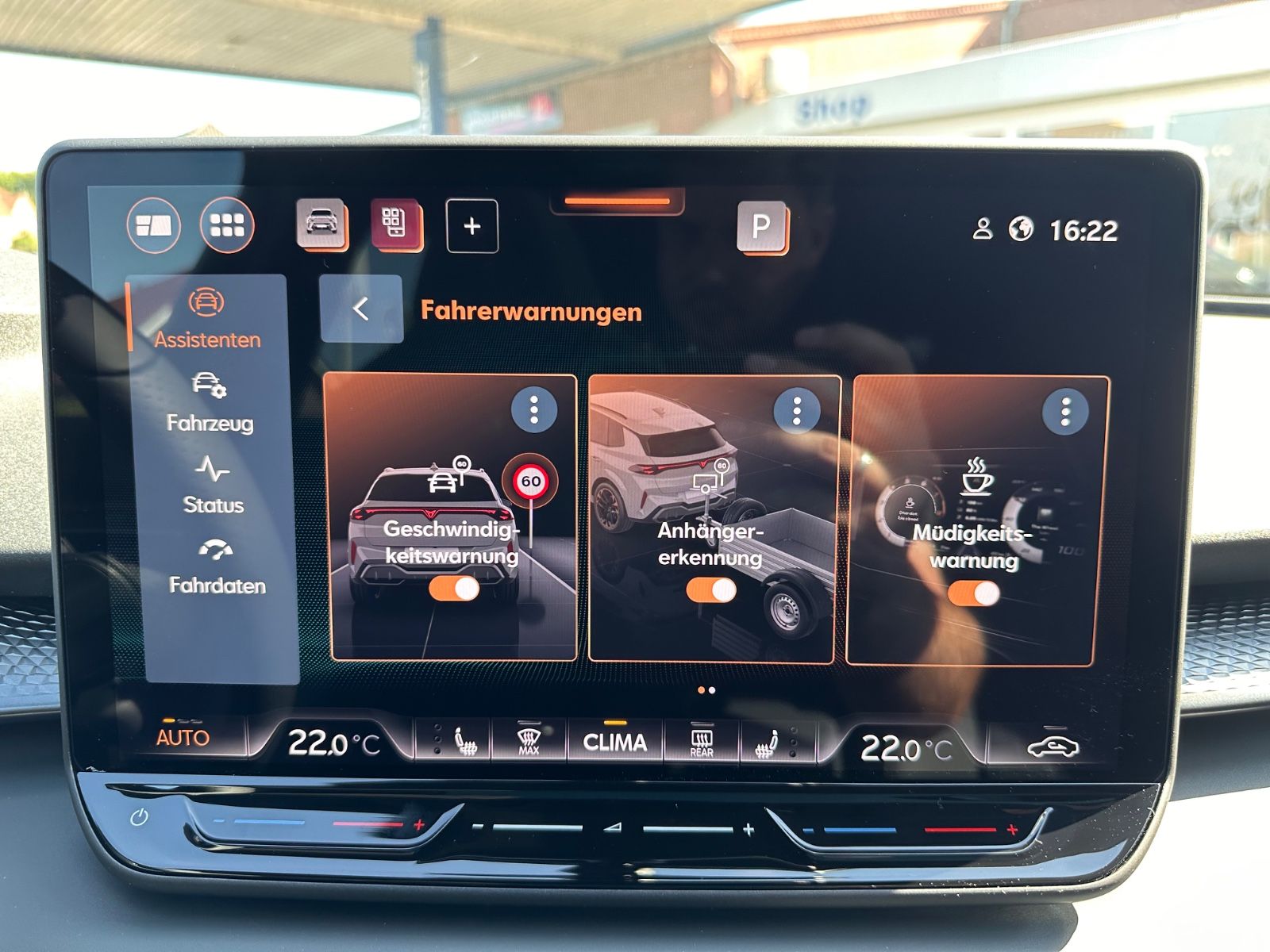Fahrzeugabbildung CUPRA Terramar VZ 2.0 TSI 4Dr. DSG MATRIX/Pano/ACC/AHK