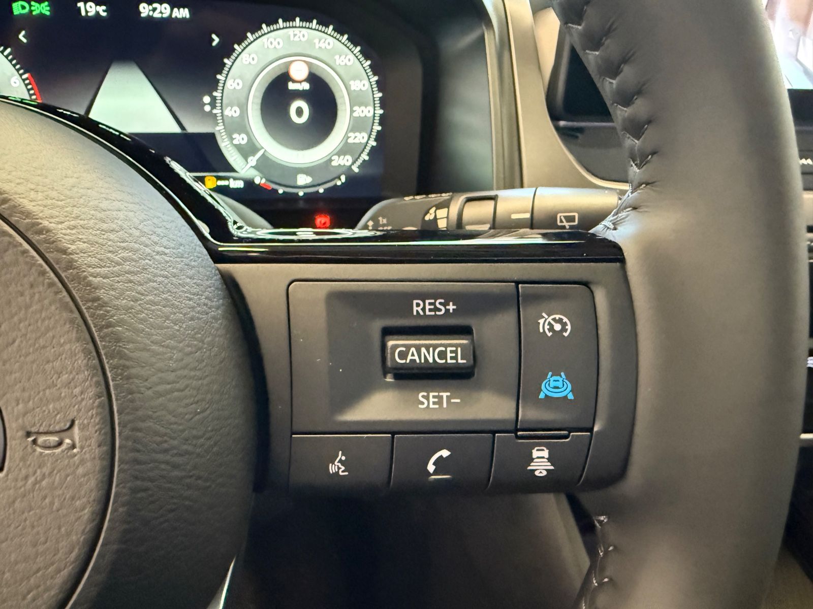 Fahrzeugabbildung Nissan Qashqai N-Connecta MHEV MT - Winter-,Komfort-Pa.
