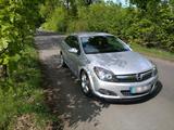 Opel Astra, Coupe, 1.4 L, Automatik - Opel Astra mit Benzin-Antrieb: Sportwagen, Automatik