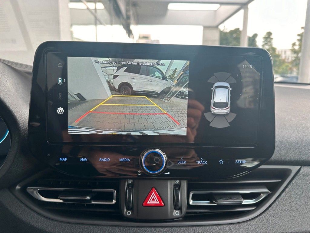 Fahrzeugabbildung Hyundai i30 Advantage 1.0 T-GDI SH/PDC