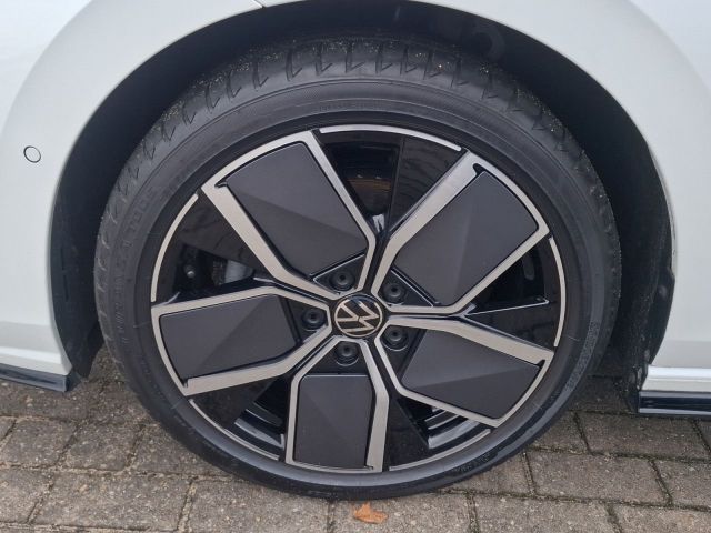 Golf VIII (8) R-Line 2.0 TDI Matrix-LED Navi