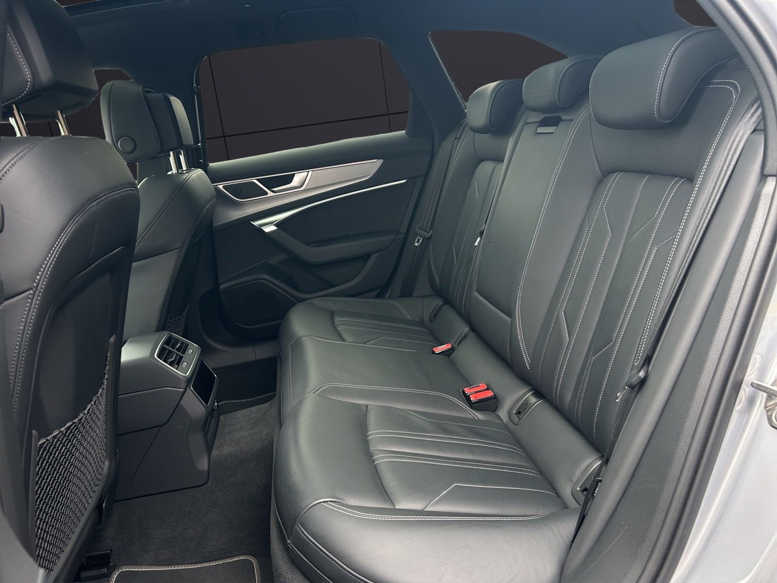 Fahrzeugabbildung Audi A6 Avant 55 TFSI S-Line quattro S-tronic  Matrix