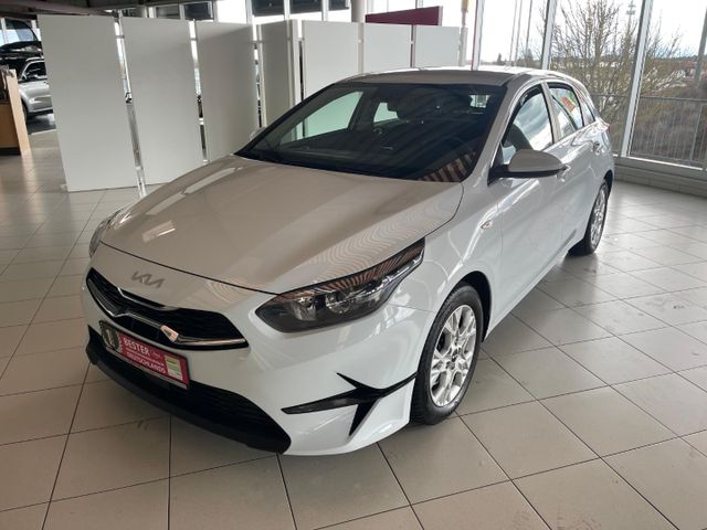 Kia Ceed 1.5T Rückfahrkamera+Navigation+SHZ+Klimaa.+