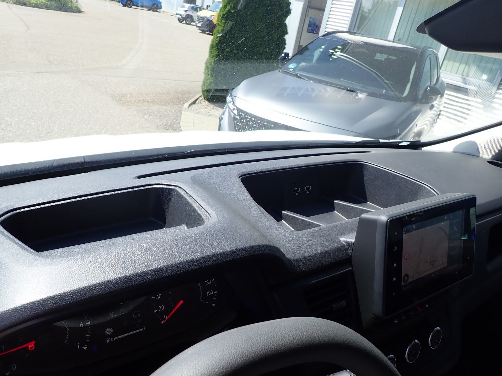 Fahrzeugabbildung Renault Trafic Pkw Grand Authentic Blue dCi 110 MY25