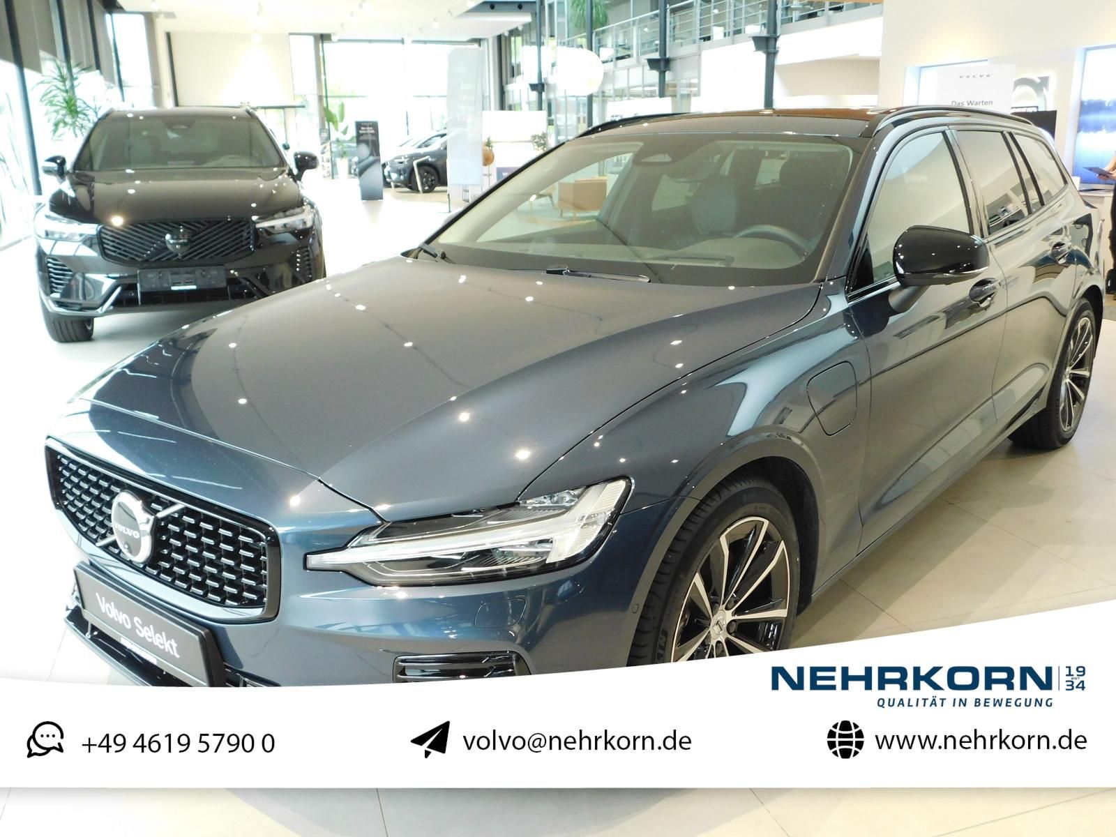 Fahrzeugabbildung Volvo V60 T6 AWD Plus Dark