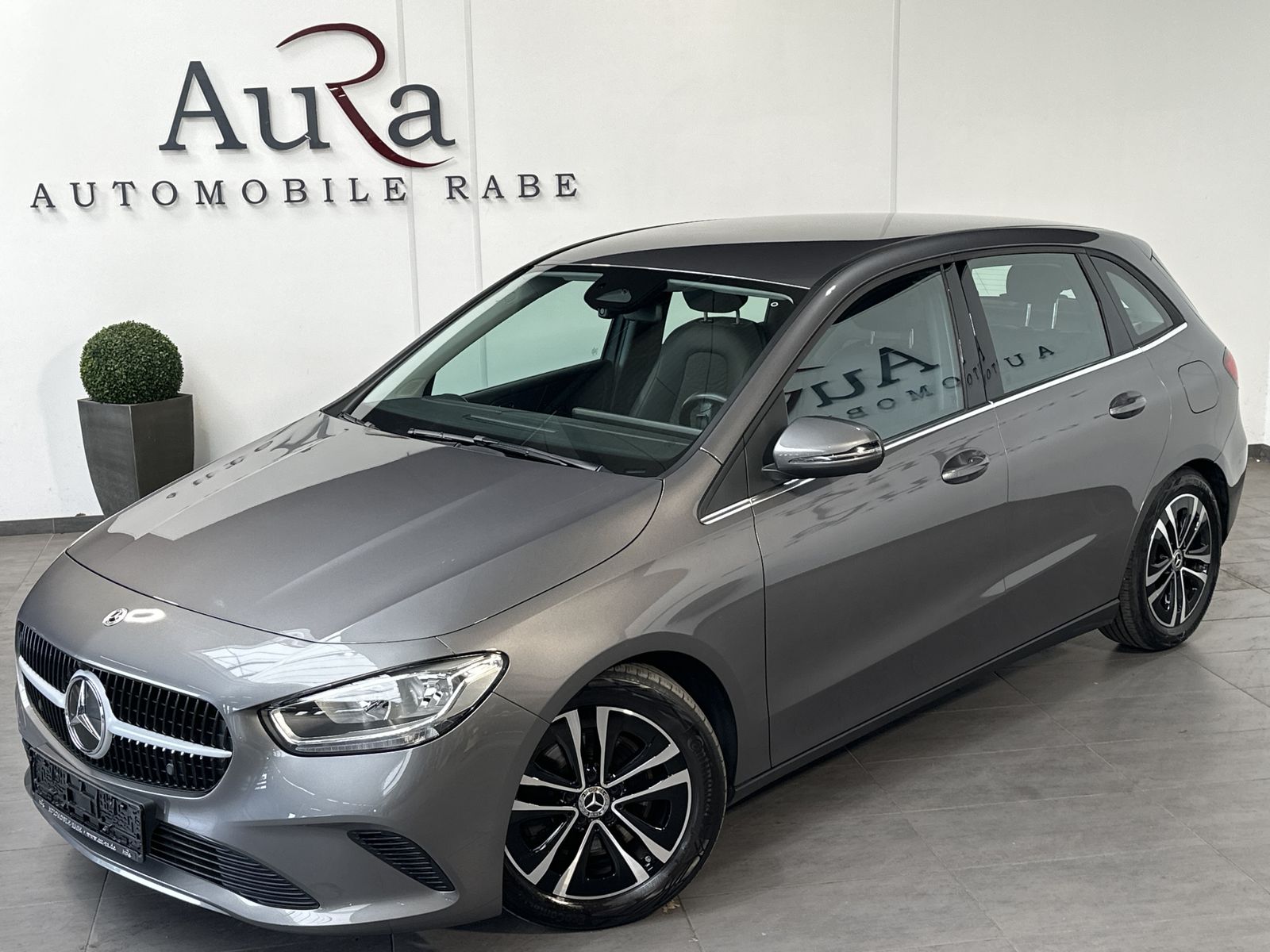 Fahrzeugabbildung Mercedes-Benz B 220d NAV+LEDER+KEYLESS+KAM+WIDESCREEN