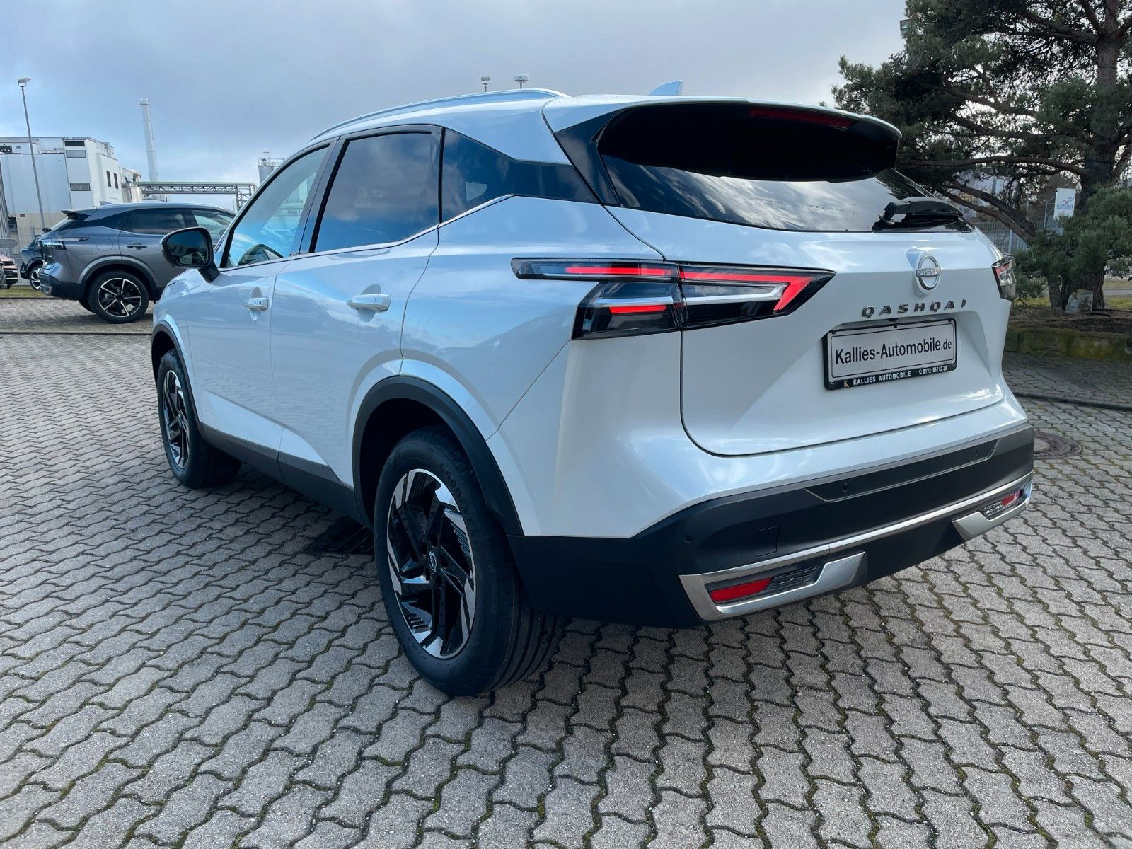 Fahrzeugabbildung Nissan Qashqai 1.3 DIG-T MHEV AT N-Connecta WINTERPAKET
