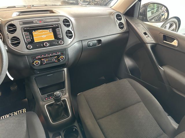 Volkswagen Tiguan *NAV*TEMPO*2-ZONEN*SitzHZ*PCD*TÜV 527*