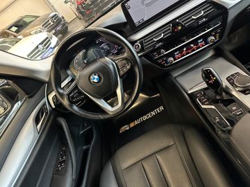 BMW 520 i Touring*1. Hand*Klima*SHZ*Kamera*Navi*AHK*