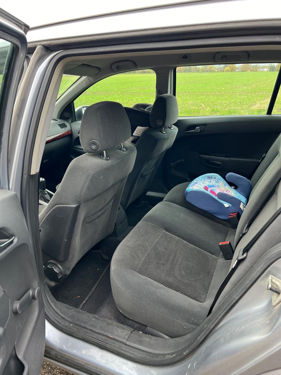 Opel Astra 2005 — photo 10