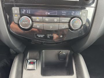 Nissan Qashqai Tekna 1.6 dCi 4x4 °LED°Navi°RFK°AHK°SHZ°