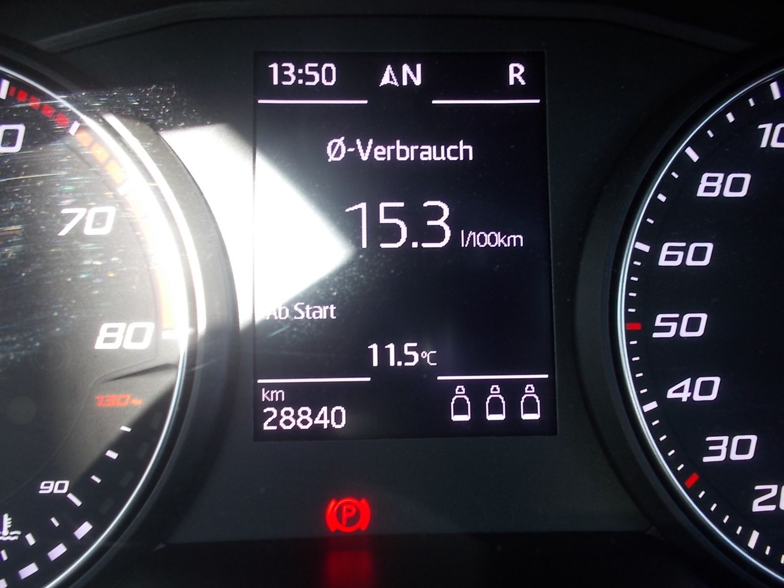 Fahrzeugabbildung SEAT Arona Xcellence 1.0 TSI DSG + LED + NAVI + AC