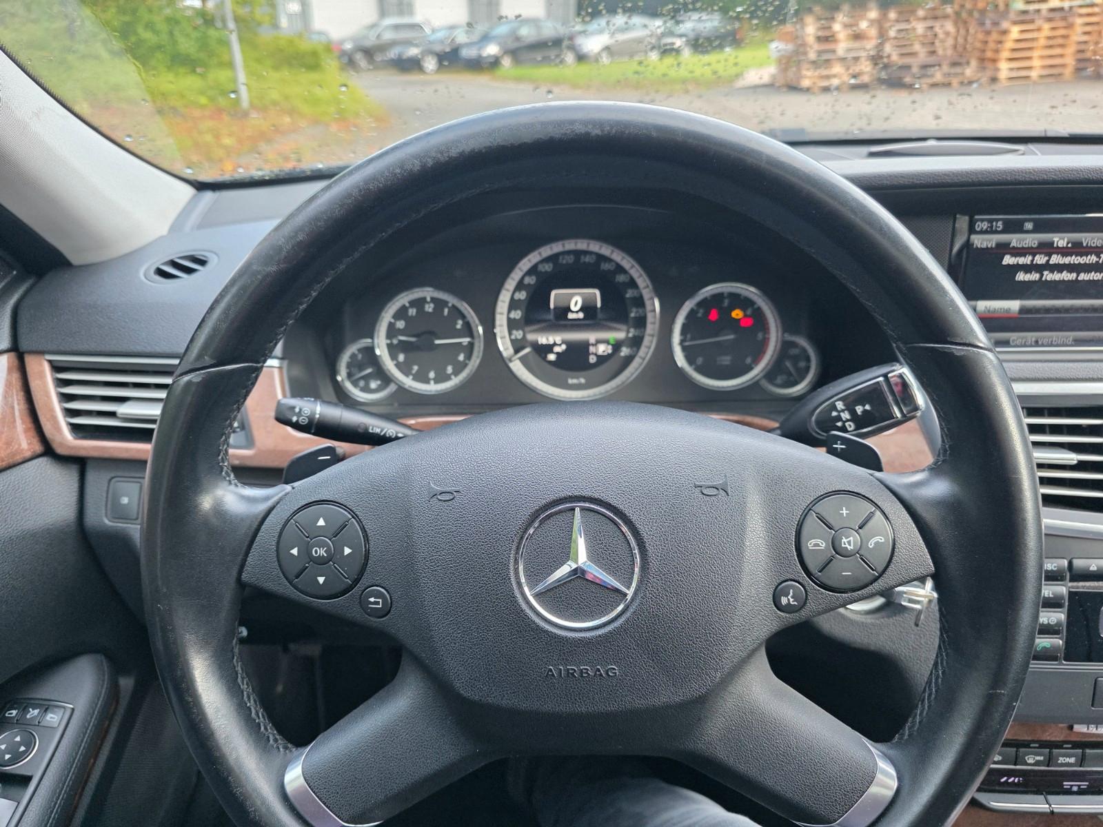 Mercedes-Benz E250 2012 — photo 20