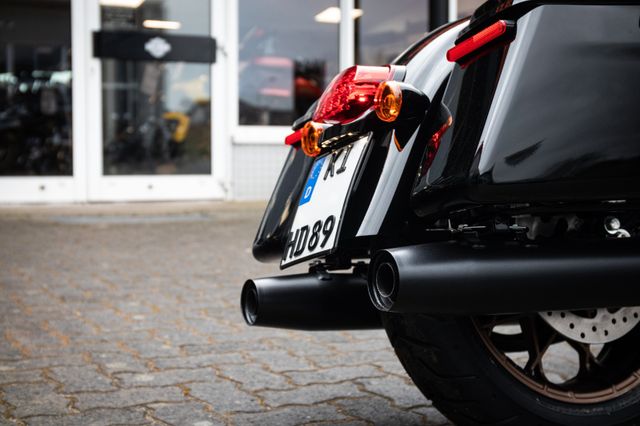 Fahrzeugabbildung Harley-Davidson ROAD GLIDE ST 117 MY23 FLTRXST sofort verfügbar!