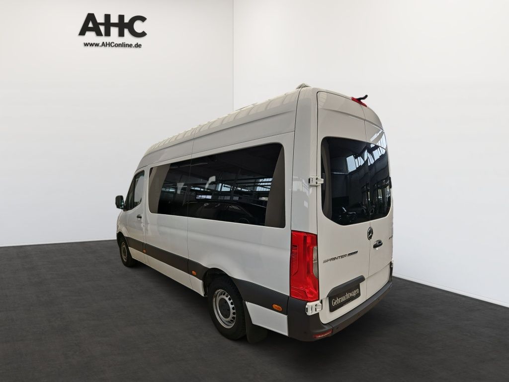 Fahrzeugabbildung Mercedes-Benz Sprinter 317 Kombi L2H2 Mobility Rollstuhl Lift