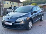 Renault Megane III Lim. 5-trg. Je t'aime TÜVNEU insp.NEU - Renault Megane: Je T Aime