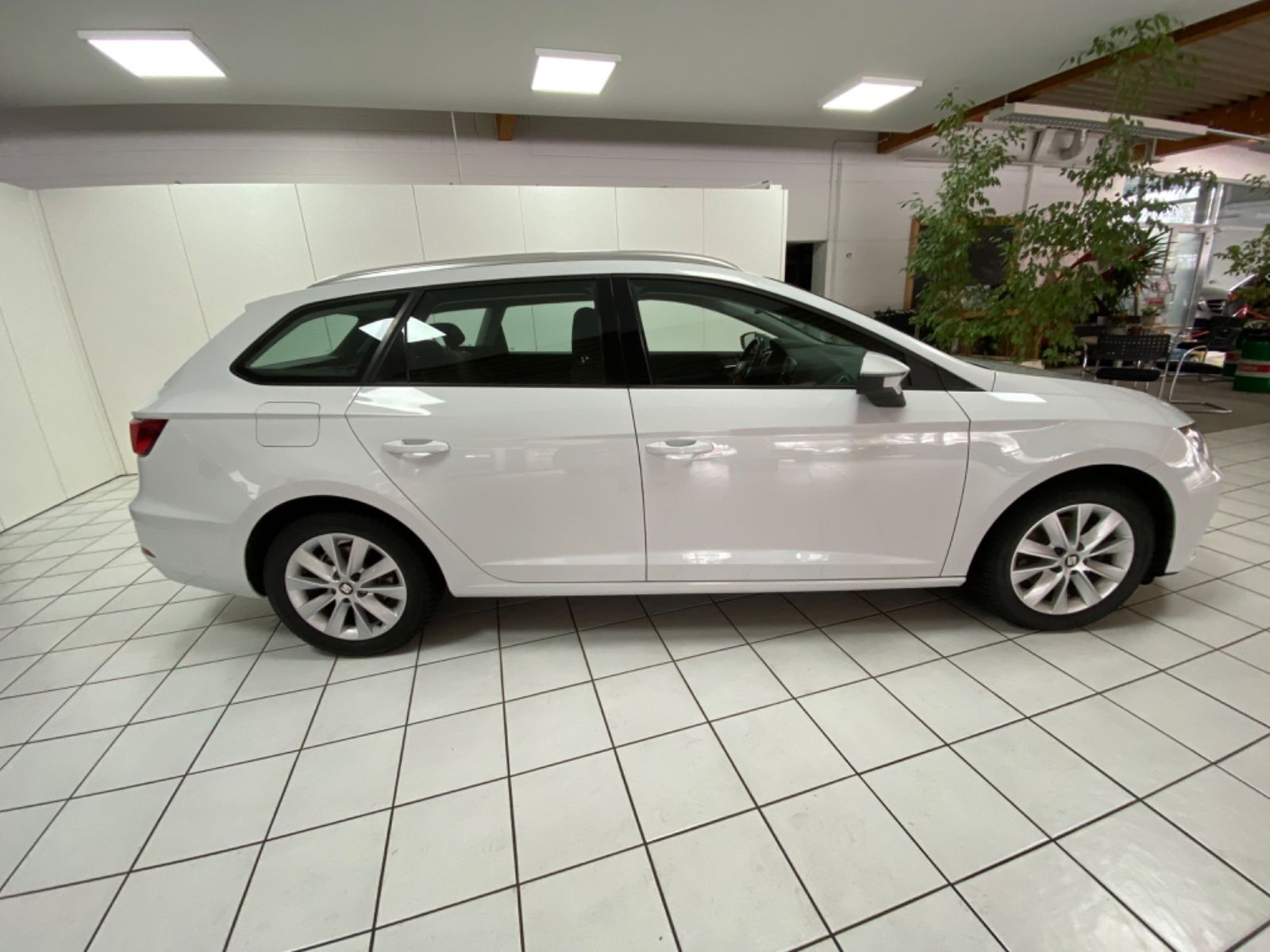 Fahrzeugabbildung SEAT Leon ST Style