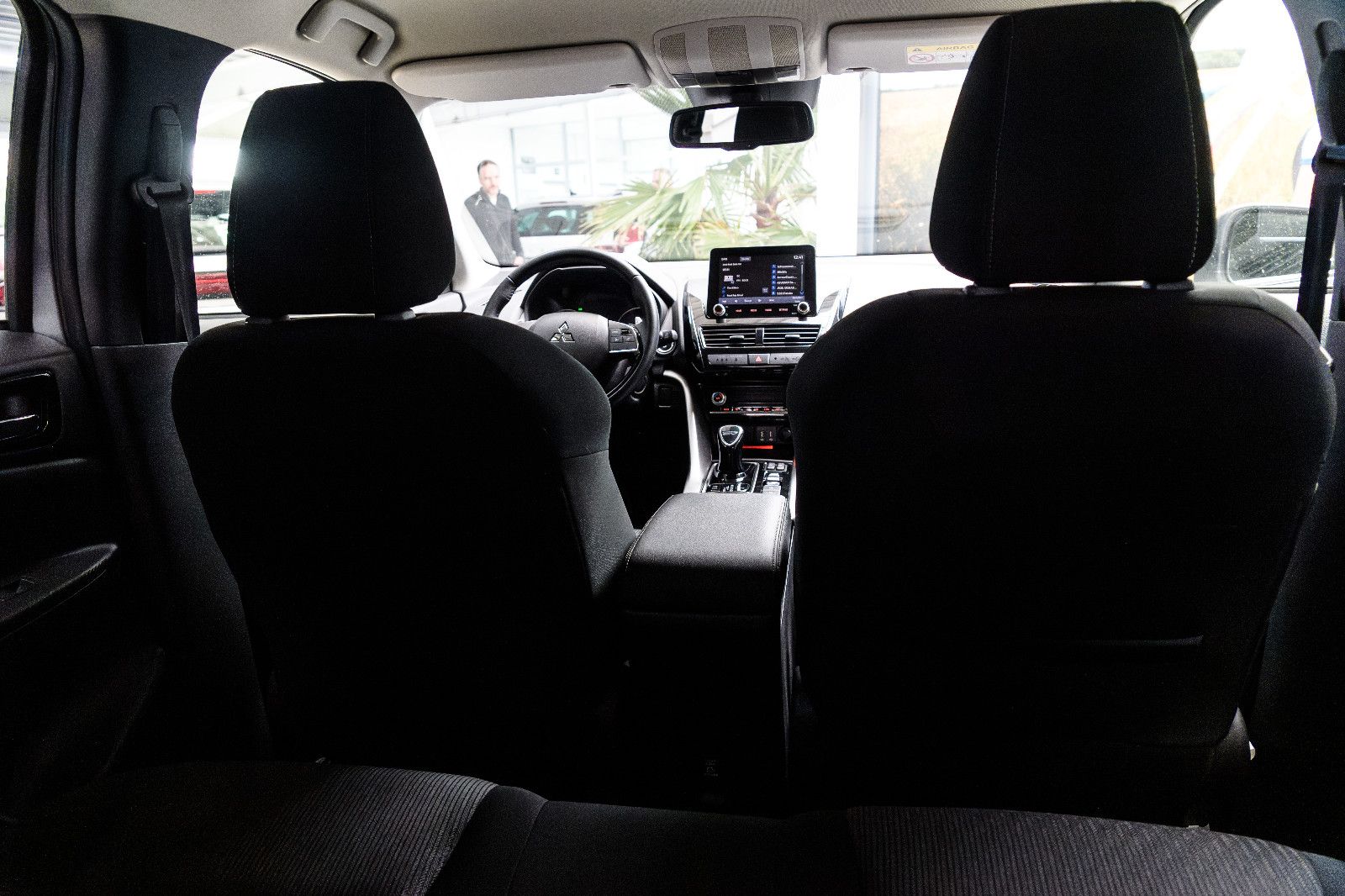 Fahrzeugabbildung Mitsubishi Eclipse Cross 2.4 PHEV 4WD +Kam +BT +SHZ +SOH97%